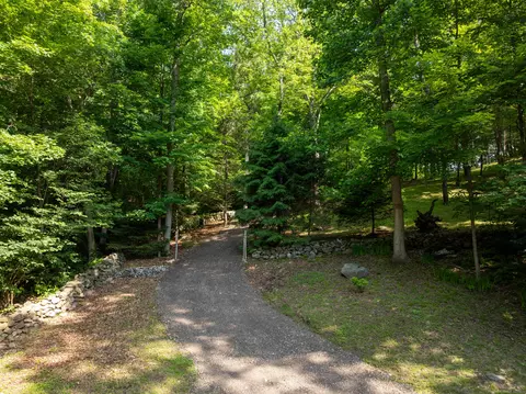 81 Mountain Rd, Prospect, CT 06712