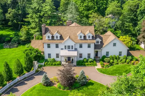 1 Fox Hill Ln, Darien, CT 06820