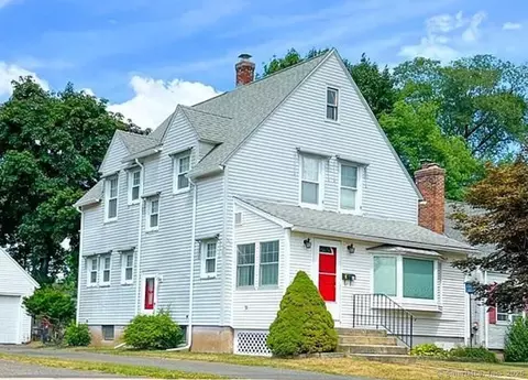 69 Edmund St, Manchester, CT 06040