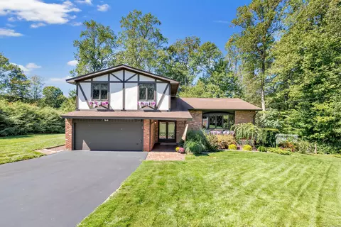 14 Woodsend Ave, Shelton, CT 06484