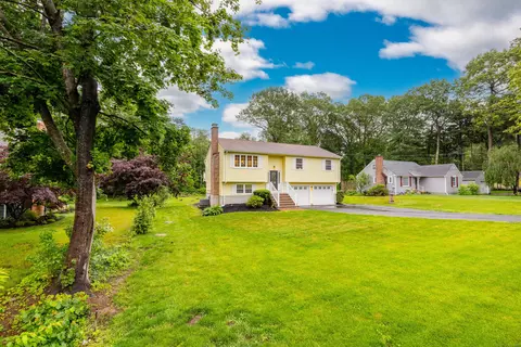 36 Lawrence Ave, Avon, CT 06001