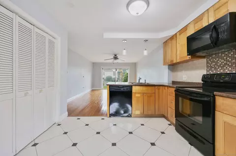 186 Stillwater Ave #113, Stamford, CT 06902