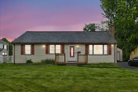 118 W Hartford Rd, Newington, CT 06111