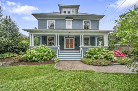 95 Parsons St, Wallingford, CT 06492