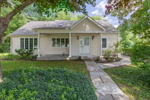 30 Nick Rd, Middlebury, CT 06762