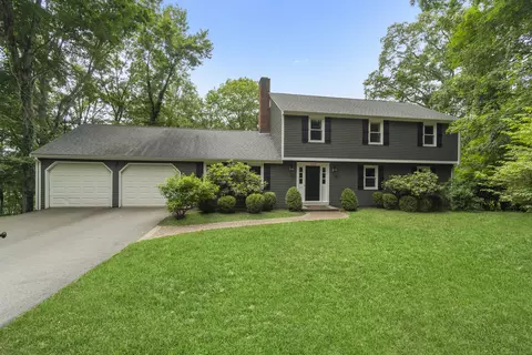 109 Hemlock Dr, Killingworth, CT 06419