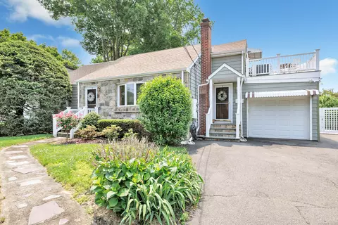 16 Senga Rd, Norwalk, CT 06854