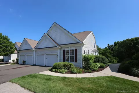 9 Meadowview Ct #9, Canton, CT 06019