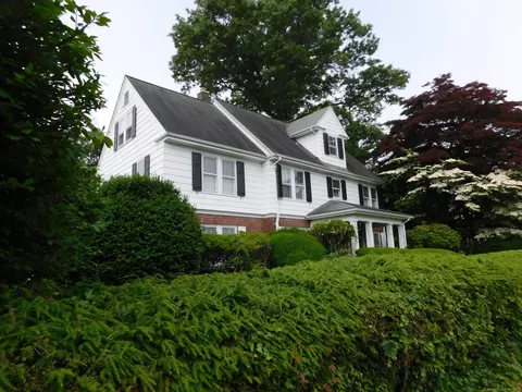 58 Edward St, East Haven, CT 06512