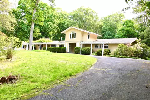20 Shady Acres Rd, Darien, CT 06820