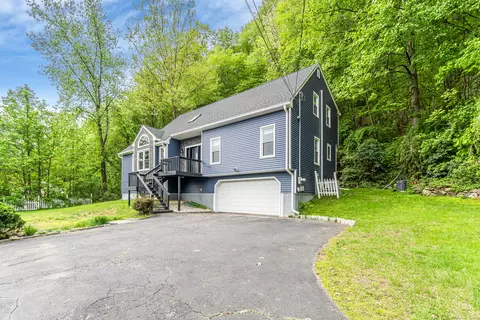 30 Rodia Ridge Rd, Shelton, CT 06484