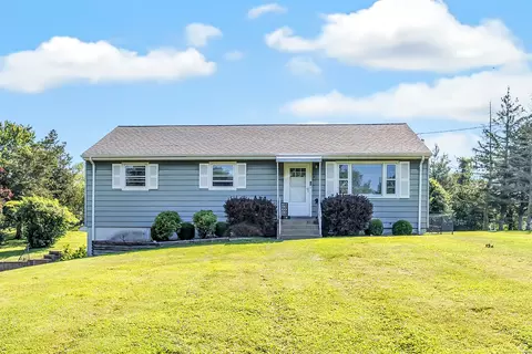 23 Laurel Wood Dr, Shelton, CT 06484