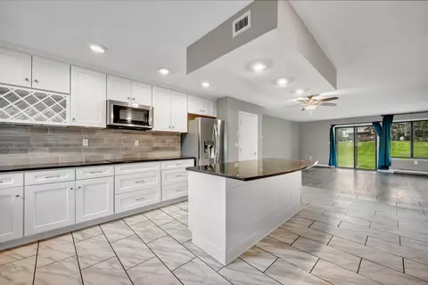 16 Pine Ct #16, Cromwell, CT 06416