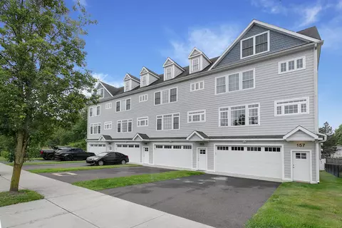 157 Brentwood Ave #157, Fairfield, CT 06825