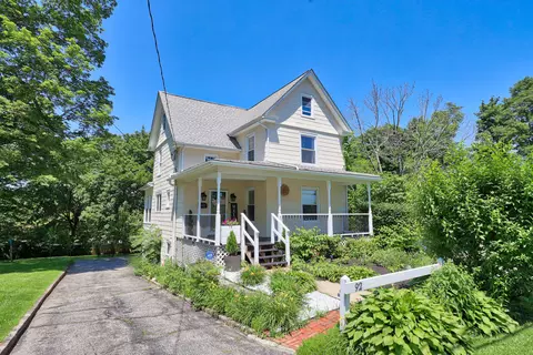 92 Clematis Ave, Waterbury, CT 06708