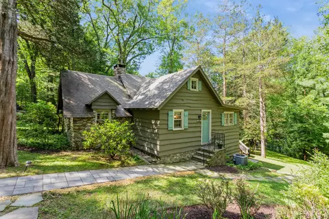 14 Cedar Ln, New Milford, CT 06776