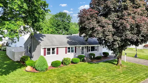 12 Farms Village Rd, Rocky Hill, CT 06067
