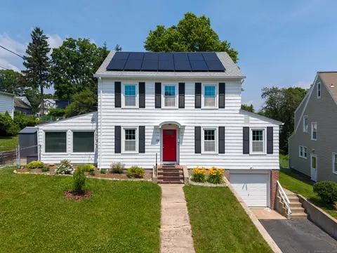 35 Brower St, West Haven, CT 06516