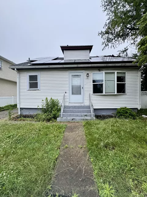 176 Edwards St, Bridgeport, CT 06606