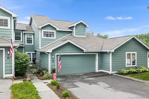 3 Spyglass Cir #3, Groton, CT 06340