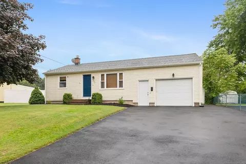 301 Pondview Dr, Southington, CT 06489