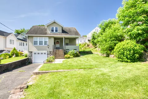63 Ivy St, Greenwich, CT 06830