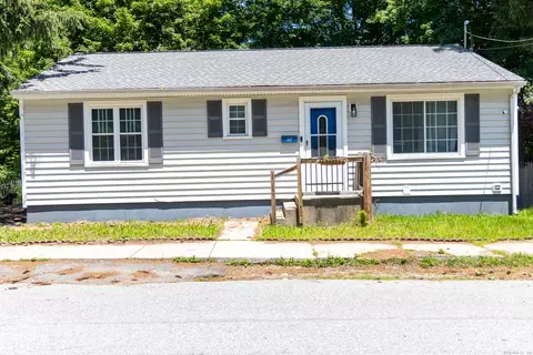 117 Norwood Ave, New London, CT 06320