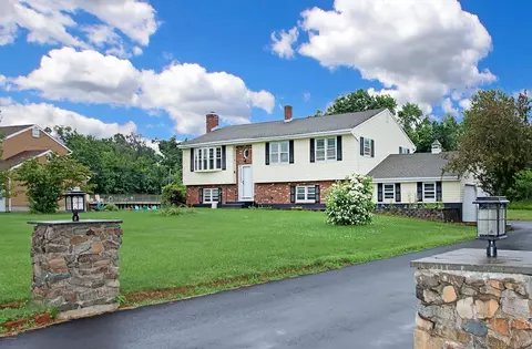 5 Great Meadow Dr, North Haven, CT 06473