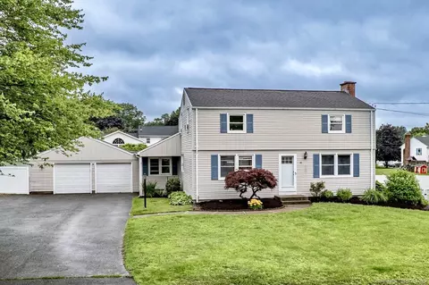 45 Neelans Rd, Enfield, CT 06082