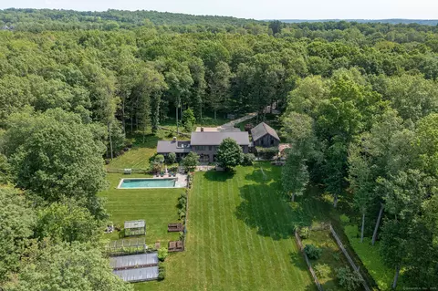 85 W Church Hill Rd, Washington, CT 06794