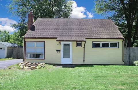 28 Chester Ln, Wallingford, CT 06492