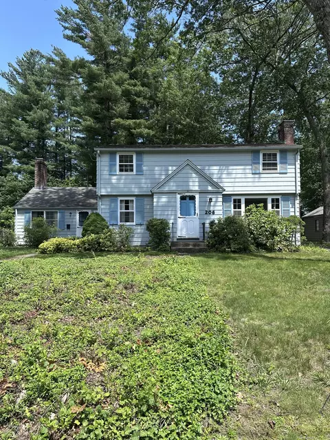 206 Oak St, East Hartford, CT 06118