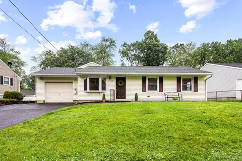 20 Hickory St, Danbury, CT 06810
