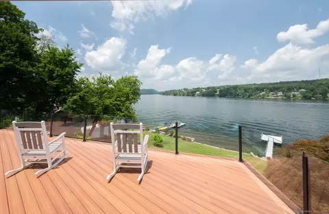 100 N Lake Shore Dr, Brookfield, CT 06804