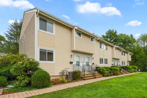 75 Cos Cob Ave #10, Cos Cob, CT 06807