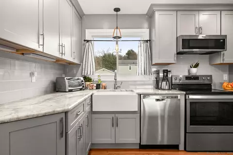 69 Walnut Hill Rd, Bethel, CT 06801