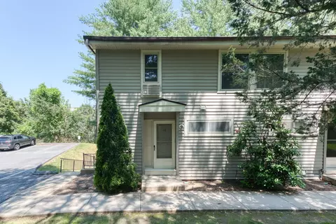 118 Sheraton Ln #118, Norwich, CT 06360