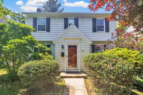 138 Woodlawn St, Hamden, CT 06517