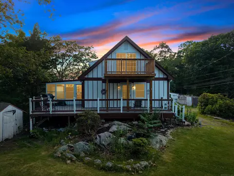 18 Dayton Rd, Waterford, CT 06385