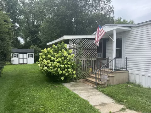 47 Elm St, East Windsor, CT 06088