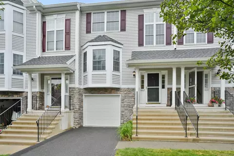 1802 Pinnacle Way #1802, Danbury, CT 06811