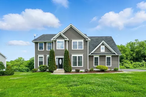 45 Serra Dr, Middletown, CT 06457