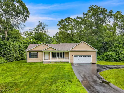 72 Mill Pond Cir, Groton, CT 06340