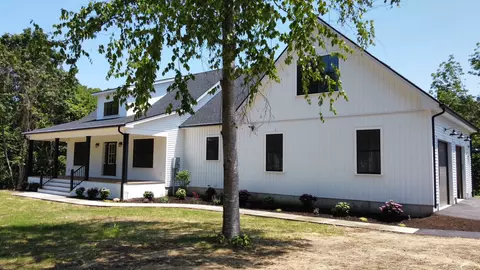 152 Stanavage Rd, Colchester, CT 06415