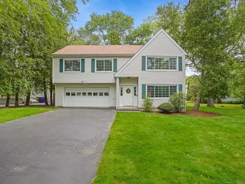 100 Mayfair Rd, Fairfield, CT 06824