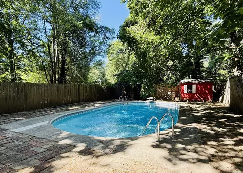 27 Stonecrop Rd, Norwalk, CT 06851