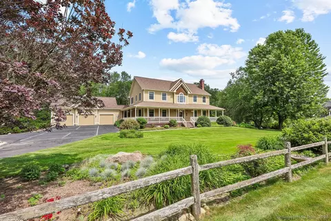 25 Sheffield Ln, Avon, CT 06001