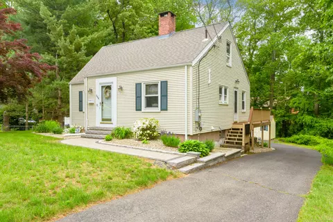 364 Summit St, Manchester, CT 06042