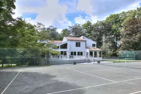 174 Cross Hwy, Westport, CT 06880