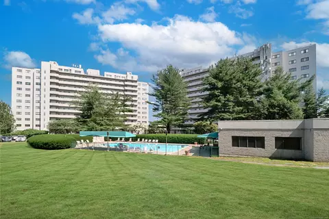 3200 Park Ave #6A2, Bridgeport, CT 06604